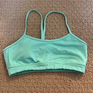 Lululemon Flow-Y Nulu Bra